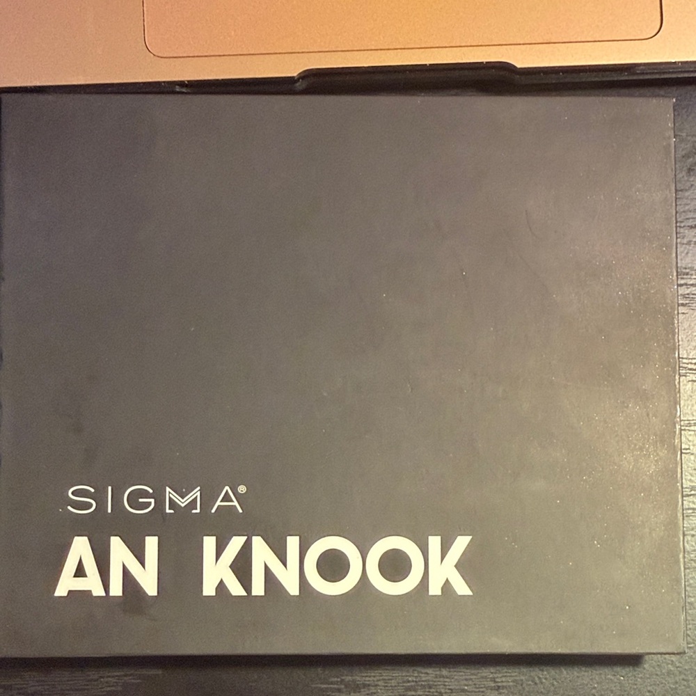 Sigma Beauty AN KNOOK Eyeshadow Palette